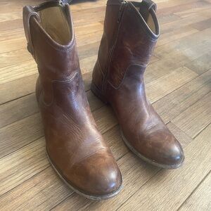 Frye short boots